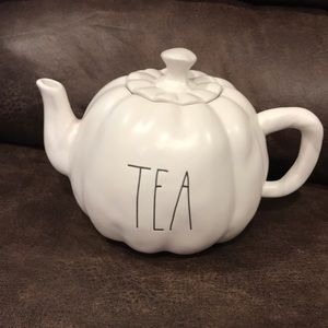 Rae Dunn pumpkin tea pot